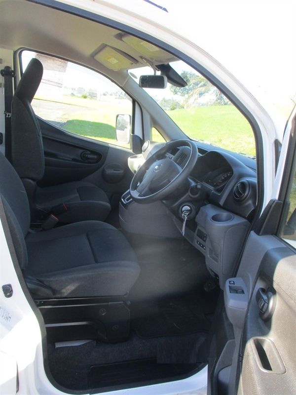 2021 Nissan NV200 Carousel 6