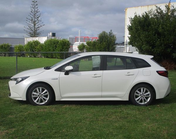 2023 Toyota Corolla Touring Carousel 6