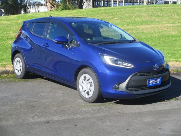 2021 Toyota Aqua X safety sense Carousel 19