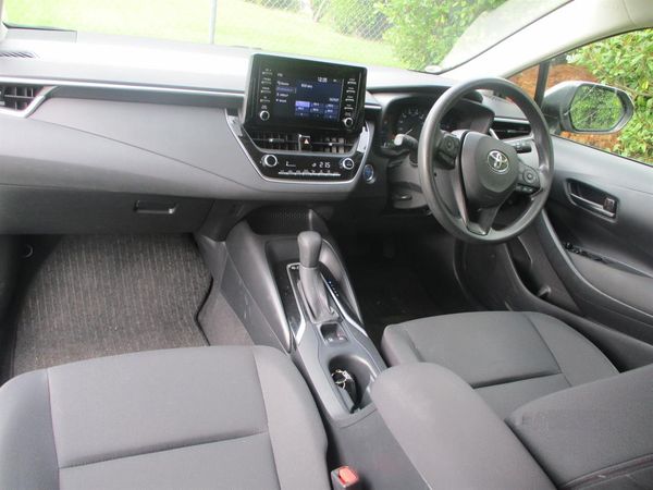 2020 Toyota Corolla Touring Carousel 3