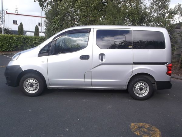 2021 Nissan NV200 5 seat Carousel 8