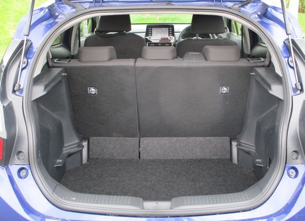 2021 Toyota Aqua X safety sense Carousel 10