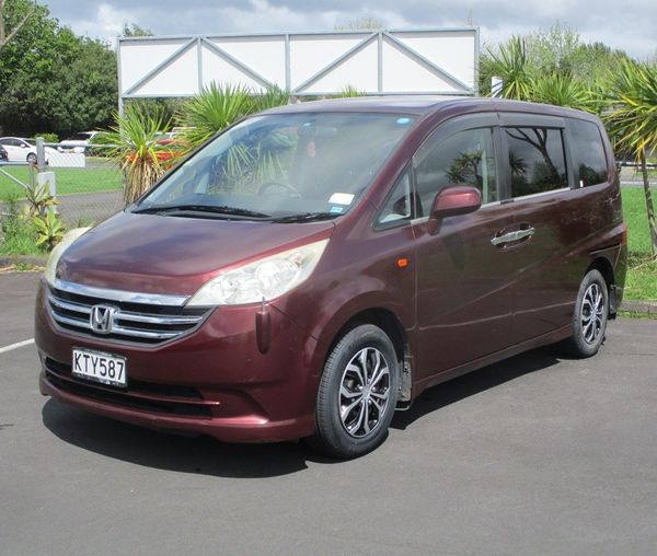 2008 Honda STEP WGN Carousel 7