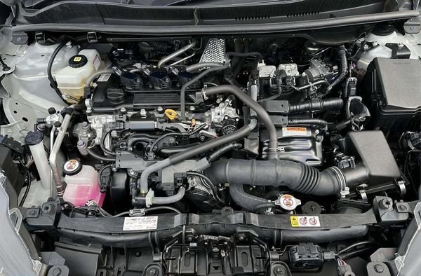 2021 Toyota Yaris Hybrid Carousel 12