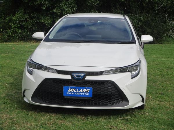 2020 Toyota Corolla Touring Carousel 13
