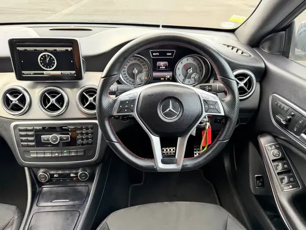 2014 Mercedes-benz Cla 250 Only 21K km! Pristine CLA250 AMG Line Carousel 1