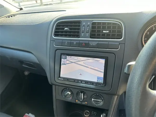 2011 Volkswagen Polo TSI Comfort Line Carousel 3