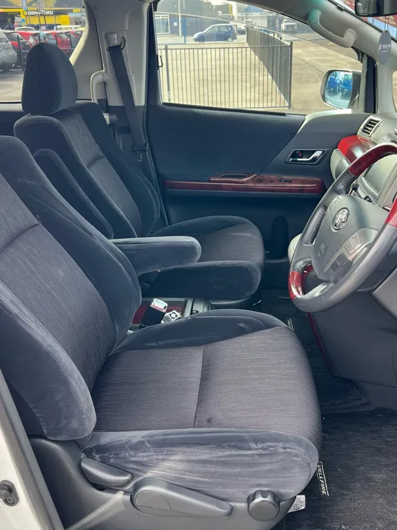 2008 Toyota Vellfire 2.4Z Carousel 1