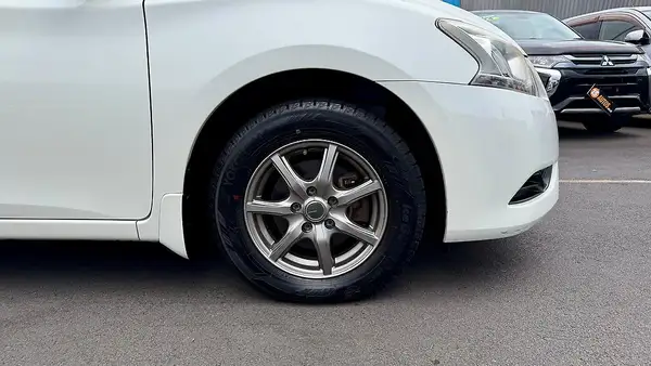 2013 Nissan Sylphy PUSH START Carousel 9