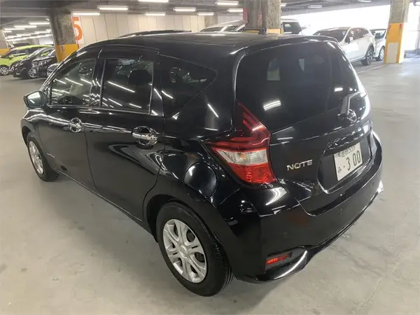 2017 Nissan Note e-Power X Carousel 4