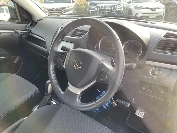 2013 Suzuki Swift RS ... Sports Carousel 6
