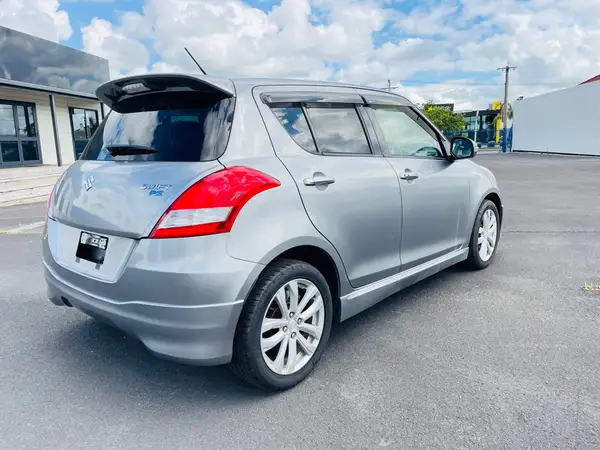 2014 Suzuki Swift RS SPORTS Carousel 3