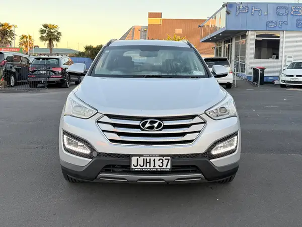 2015 Hyundai Santa Fe DM 2.4L Petrol with Cruise, Bluetooth, Rev Cam Carousel 9