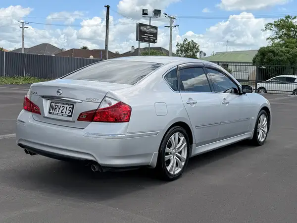 2008 Nissan Fuga 250GT Top Spec Carousel 2