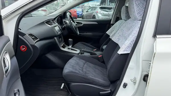2013 Nissan Sylphy PUSH START Carousel 1