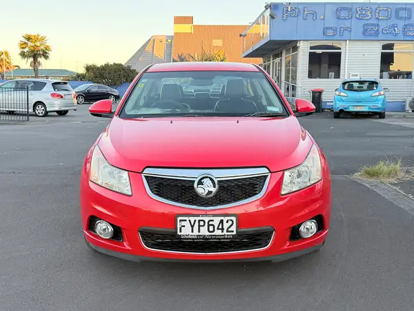 2011 Holden Cruze CDX (Top Spec) 1.8L Sedan, 1 Owner, Full History Carousel 9