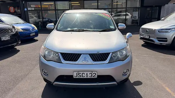 2009 Mitsubishi Outlander 7 Seater .. 0 Deposit Finance Carousel 1