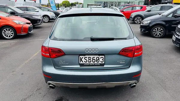 2010 Audi A4 2.0T .. AllRoad Carousel 6