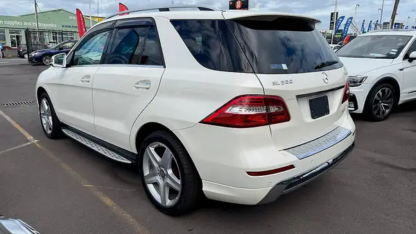 2014 Mercedes-benz Ml 350 4Matic AMG Sport Pack..Sunroof Carousel 4