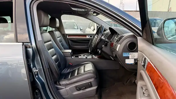2004 Volkswagen Touareg V6 4WD Carousel 3