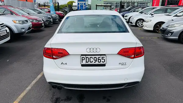 2010 Audi A4 S-Line….Low Km Carousel 8