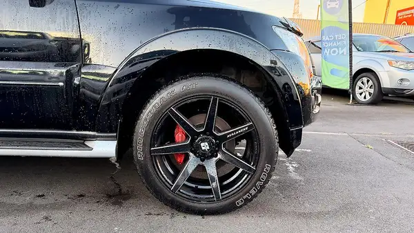 2017 Mitsubishi Pajero PAJERO SUBMODEL EXCEED 3.2D Carousel 7