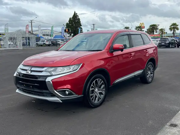 2016 Mitsubishi Outlander Carousel 8
