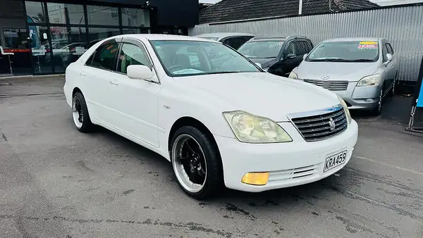 2004 Toyota Crown ROYAL SALOON