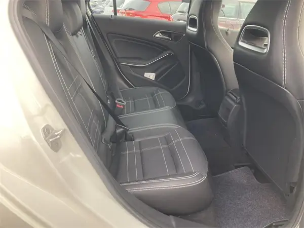 2014 Mercedes Benz A 180 Very Low Kms ... like new Carousel 5