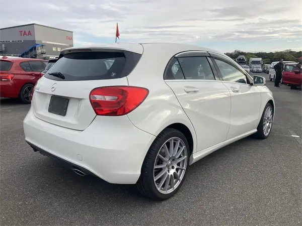 2014 Mercedes Benz A 180 Very Low Kms ... like new Carousel 4