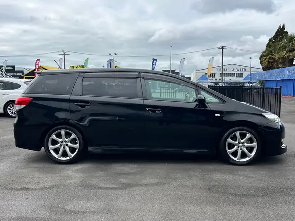 2009 Toyota Wish New Shape 7 Carousel 3
