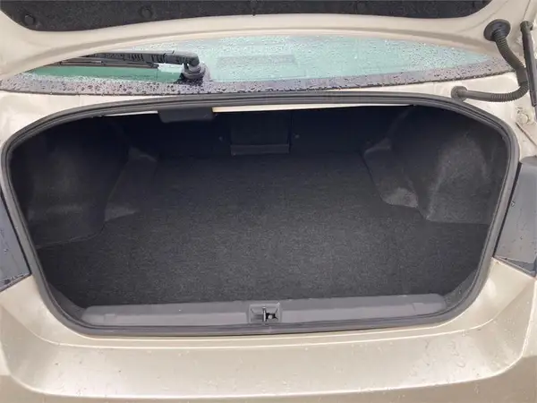 2011 Subaru Legacy 2.5i Eyesight 4WD Carousel 2