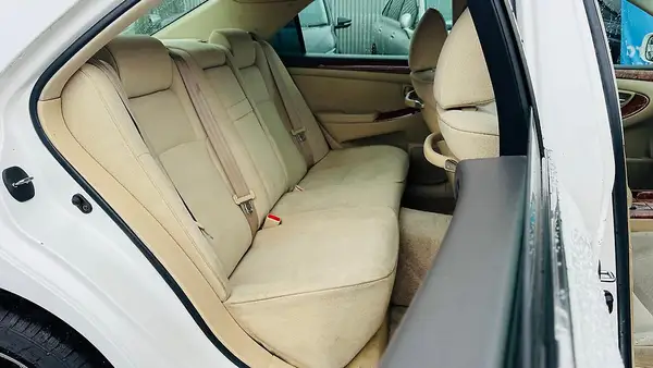 2004 Toyota Crown ROYAL SALOON Carousel 1