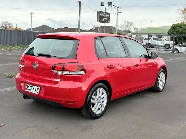 2012 Volkswagen Golf 1.4L TSi Comfortline, Low kms, Tidy Car Carousel 4