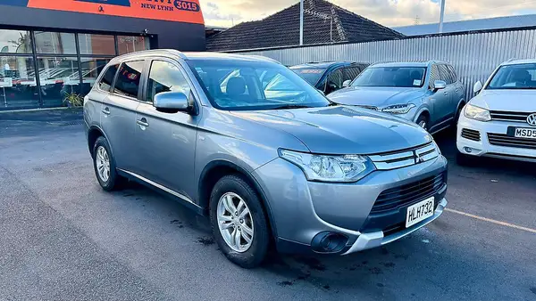2014 Mitsubishi Outlander LS 2.0P