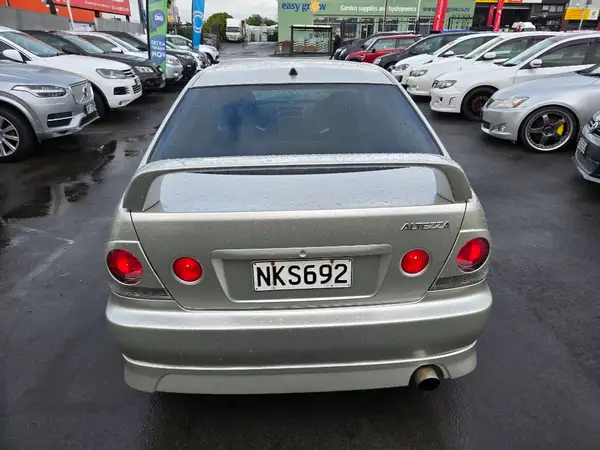 2000 Toyota Altezza Carousel 8