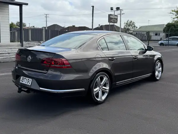 2015 Volkswagen Passat TSI 118KW RLine 1.8P Carousel 4