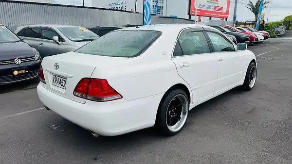 2004 Toyota Crown ROYAL SALOON Carousel 4