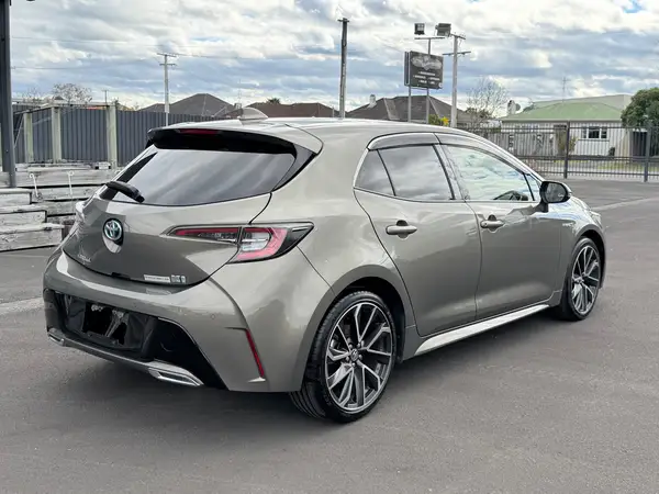 2019 Toyota Corolla Sport Hybrid with Toyota Safety Sense 2.0 Carousel 4