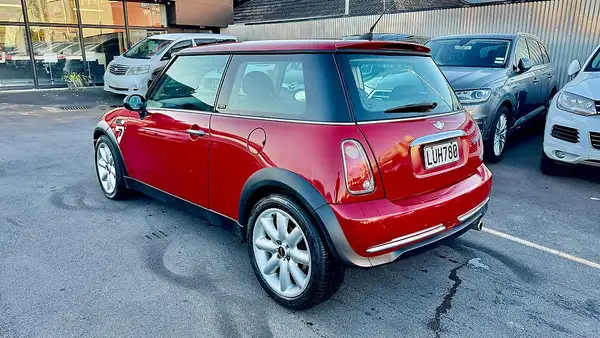 2006 Bmw Mini COOPER Carousel 6