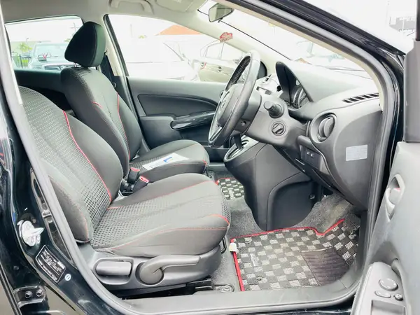 2013 Mazda Demio Carousel 5