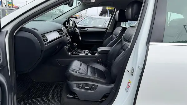 2014 Volkswagen Touareg TDI 150KW BMT Carousel 1