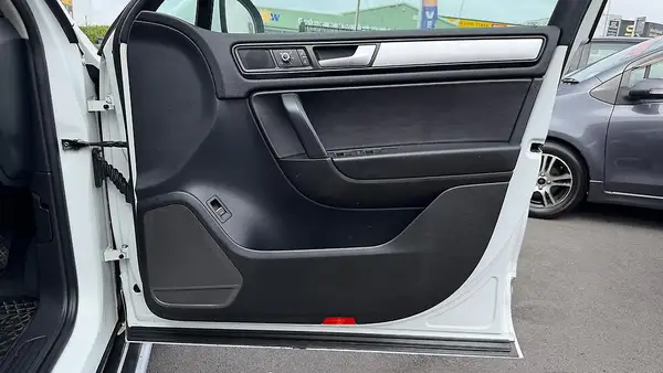 2014 Volkswagen Touareg TDI 150KW BMT Carousel 2