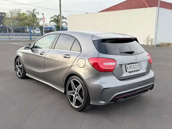 2015 Mercedes-benz A 250 AMG Sport 4Matic Carousel 6
