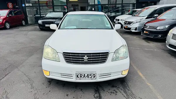 2004 Toyota Crown ROYAL SALOON Carousel 8