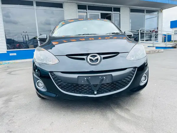 2013 Mazda Demio Carousel 2