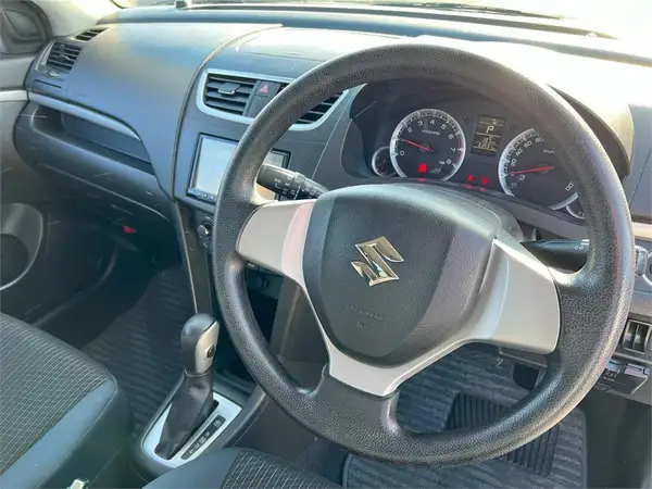 2013 Suzuki Swift XG Carousel 3