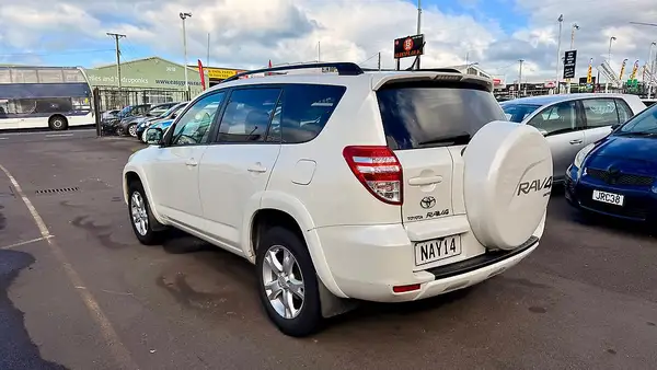 2011 Toyota Rav4 2.4 4WD LTD WAGON 4A Carousel 7