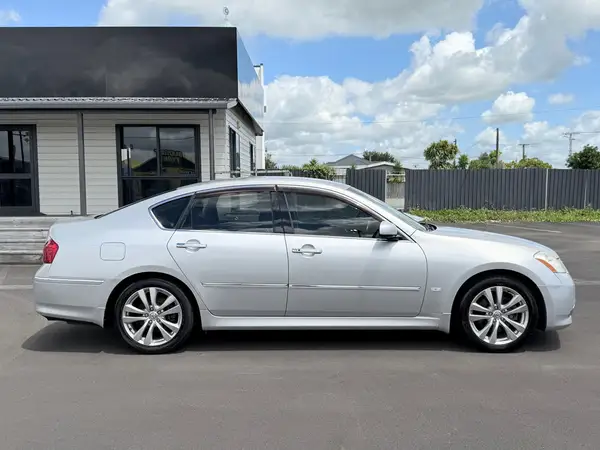 2008 Nissan Fuga 250GT Top Spec Carousel 1