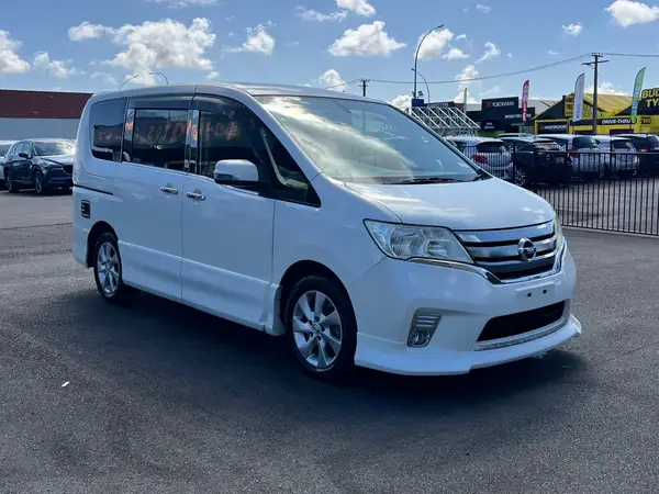 2012 Nissan Serena